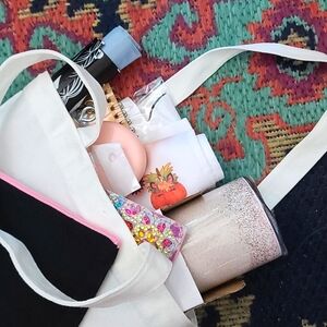 Mystery tote bundle!! Keep it or gift it!! $100 value for 13 items